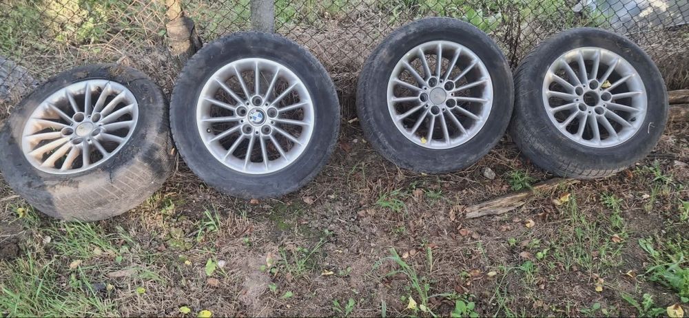 Джанти зa BMW е39 16 цола.Без заварки или криво в добро състояние дават се с гумите