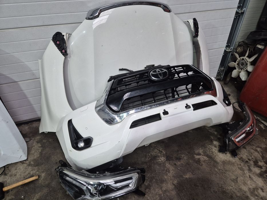 Fata completa/Bot complet Toyota Hilux Invincible 2016-2024