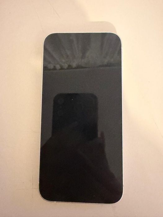 Продам iPhone 13