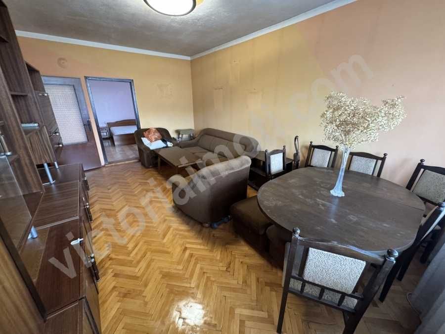 Продава се Тристаен апартамент в Велико Търново, Център - 115 кв.м за 740 €/кв.м - Снимка #1