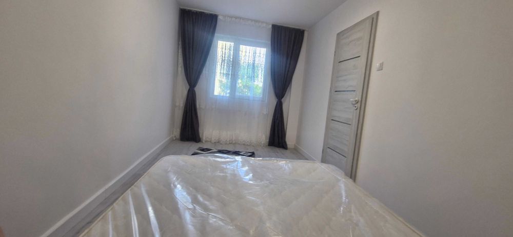 Inchiriez apartament,Trivale2 scoala 13, piata,statie , mobilat Nou,Ac