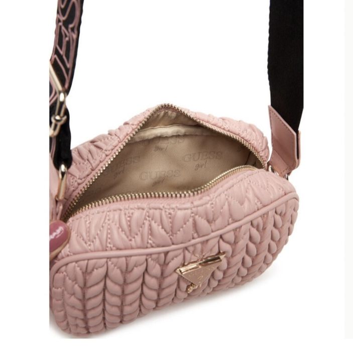Дамска чанта Guess girl