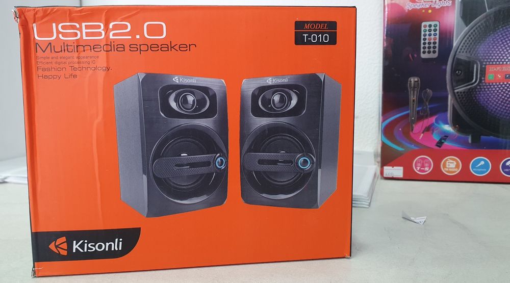 Model T-010. Kisonli