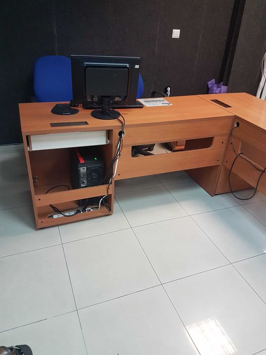 Офис бюро. Изключително добро състояние.