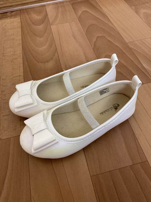 2 пары Туфель девочке 26 р и 27 р