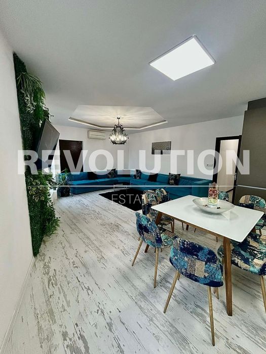 Тристаен апартамент  в гр.Варна, Център!