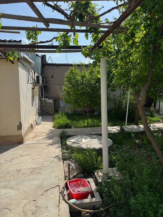 Ховли сотилади  4хонали