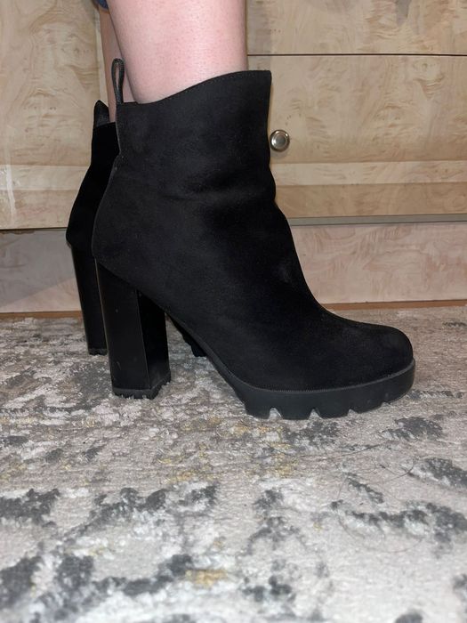 Замшевые сапожки удобные