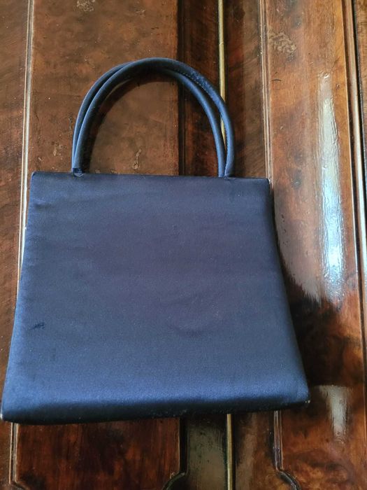 geanta bleumarin de ocazie