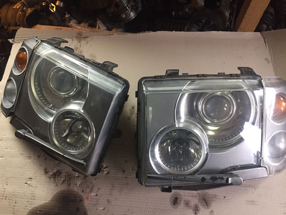 Faruri St/Dr  Range Rover Vogue pret 700 lei buc