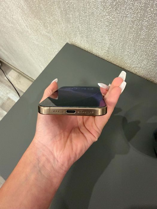 Продавам İphone 16pro