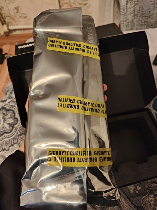 Новая видеокарта Gigabyte 4060 eagle OC