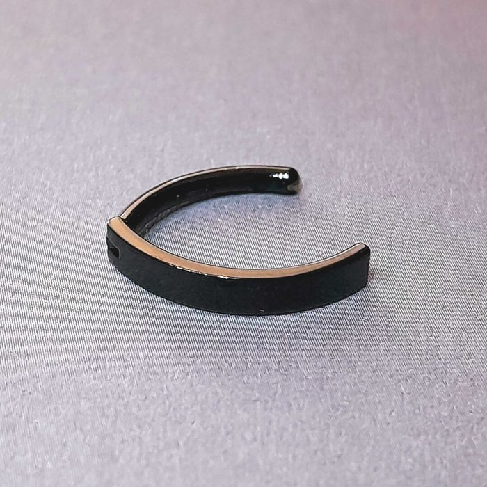PIERCING CLICKER de titaniu negru