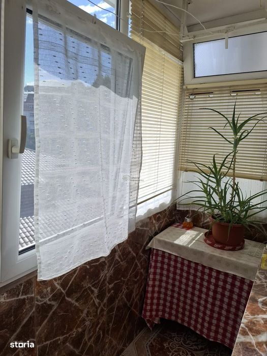 Apartament de 4 camere+ 1 /etaj 2/125mp /Independentei/Focsani/Finante