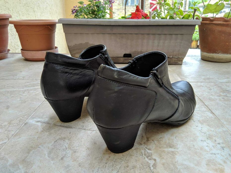 Дамски обувки - естествена кожа - 38 номер