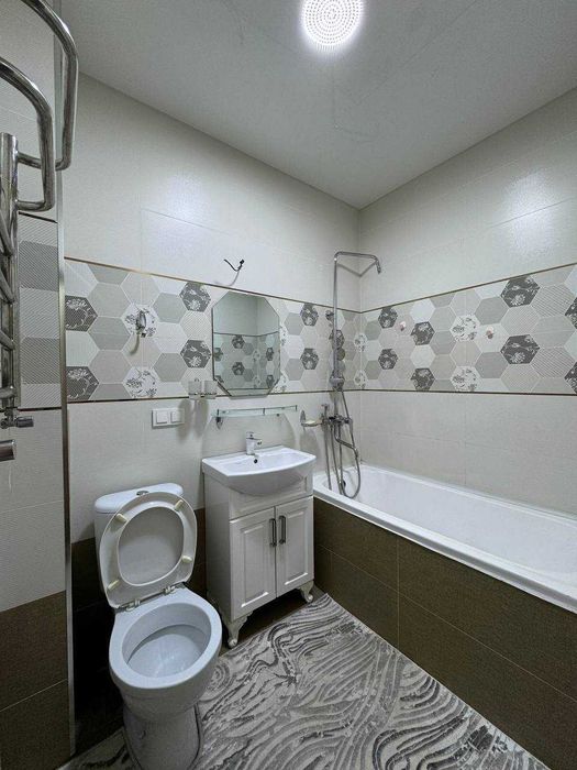 ПРОДАЕТСЯ 5/2/4 на: Чилонзор Ц квартал