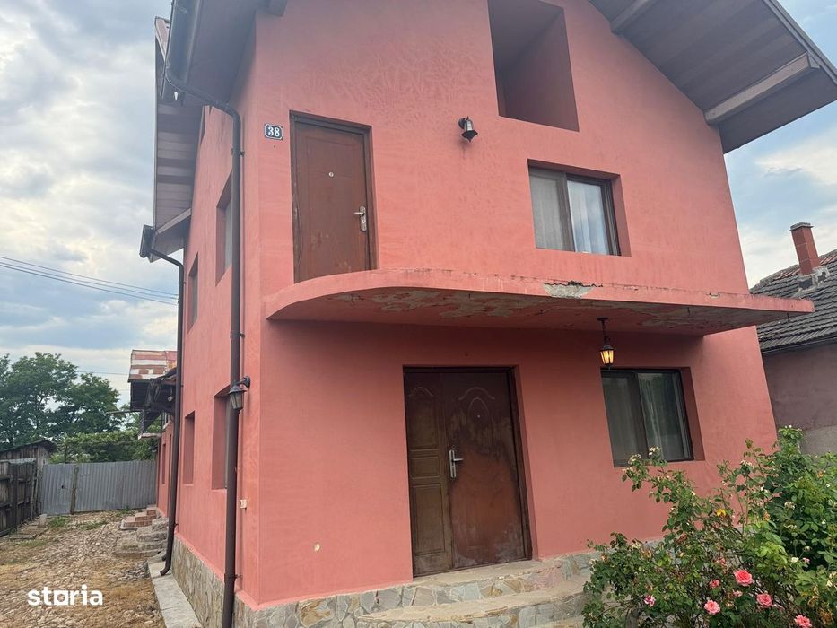 Vanzare 2 corpuri casa, 5 camere, Teis, Sotanga, Dambovita
