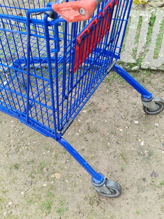 Carucior arhiva &marfă