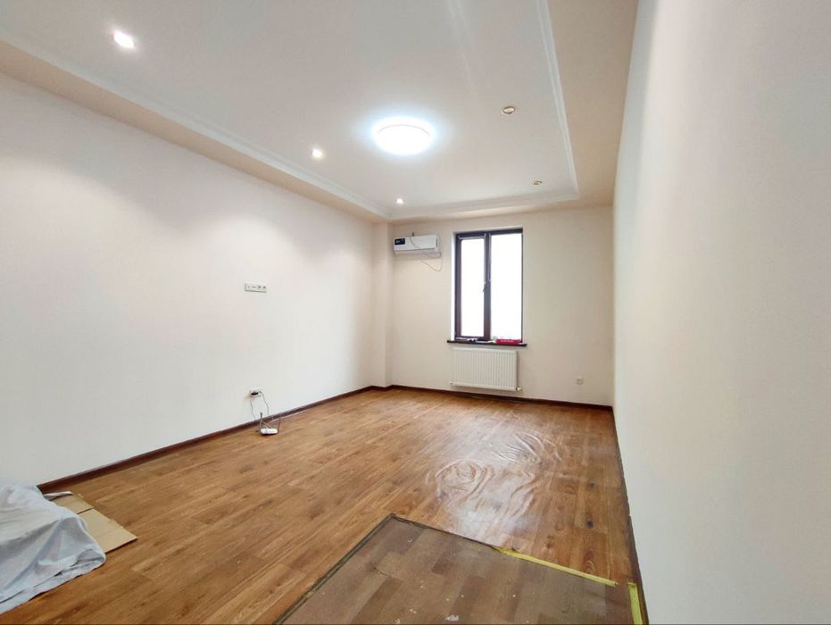 Arzonga Ofis ijaraga beriladi — Lunacharskiy 208 m² (AX)