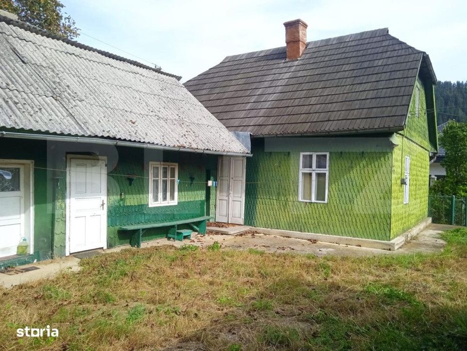 Casa individuala ,2500 mp teren,  in Putna