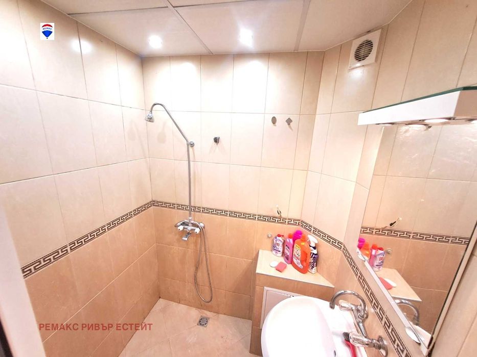 Дава се под наем Двустаен апартамент в Русе, Възраждане - 65 кв.м за 255 € - Снимка #9