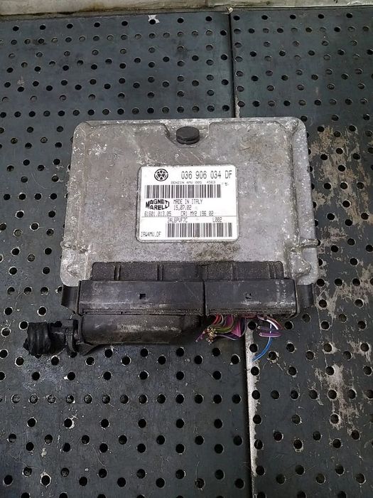 Ecu calculator motor 1.4 b skoda fabia 1 6y 036906034df 6160101305