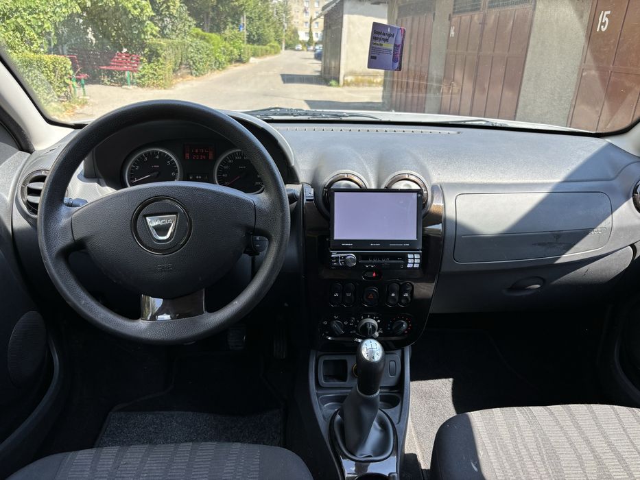 Dacia Duster Laureate 1,6 16 v benzina