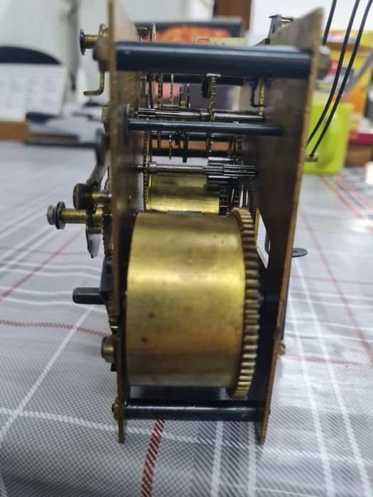 Ceas  mecanic vechi  neutilizat ,seiko quart si mecanism pendula janta