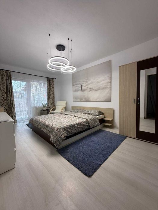 Inchiriez apartament 2 camere.