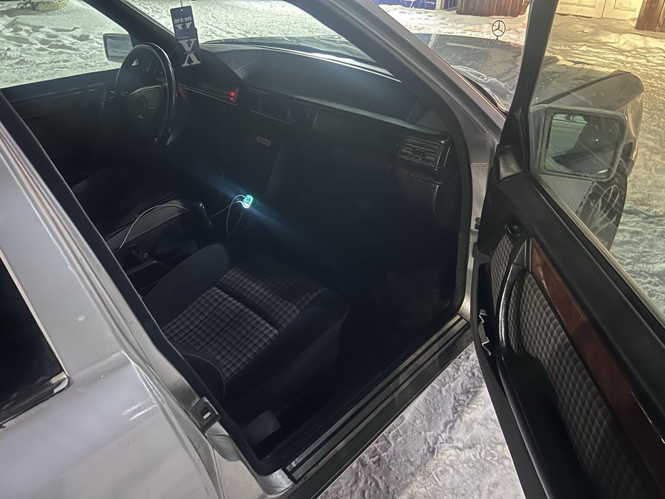 Мерс w124 на полном ходу