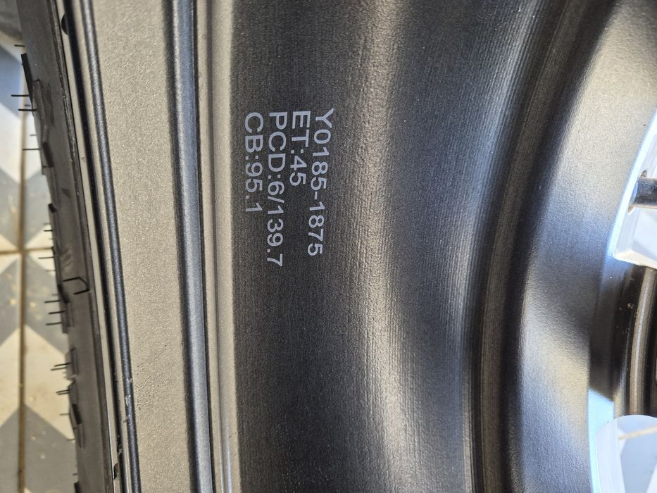 Комлект А/Т шин 265/65.R18