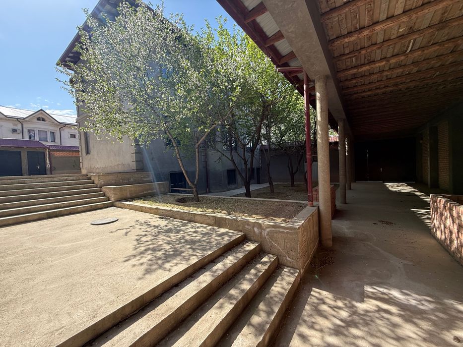 Срочно,Угловой дом 6 соток, отличная локация High Town