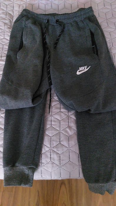 Долнище nike   размер  S M  164-170