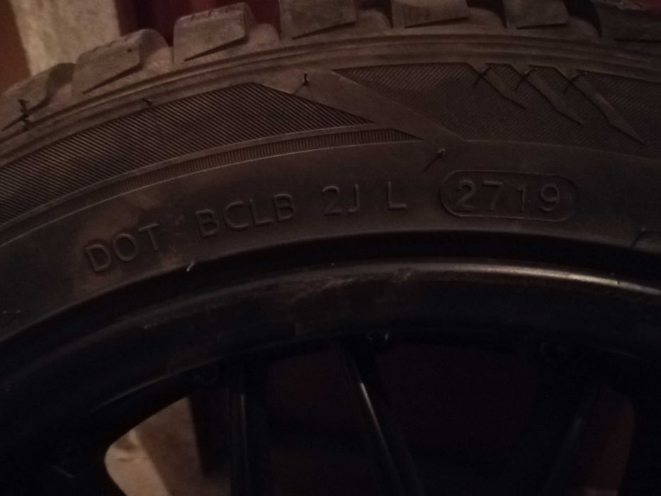 Продавам Джанти с нови гуми 205/50/17 5х114,3