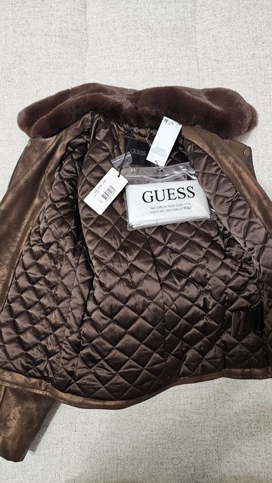 Зимно яке Guess ново