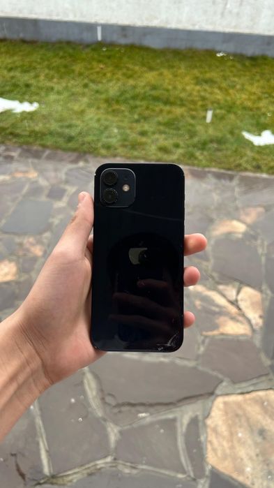 Айфонн 12/128/79