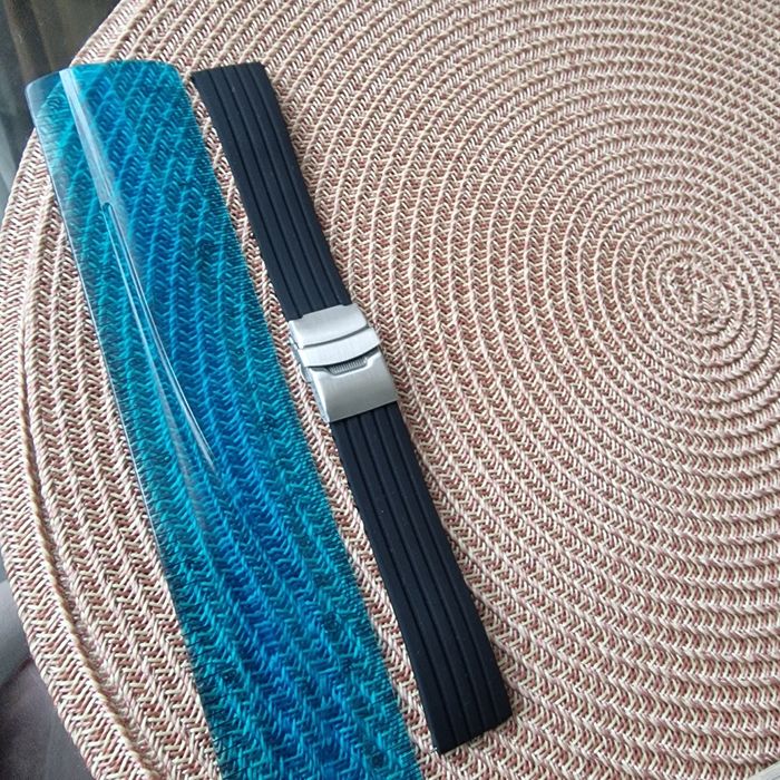 Curea de ceas din silicon nouă cu închidere butterfly