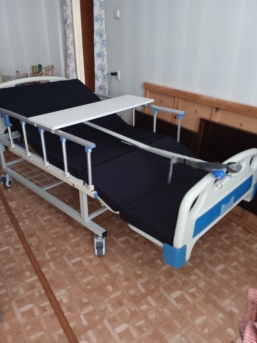 Медициская кровать
