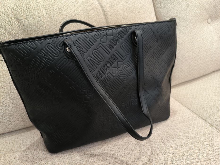 Черна чанта Moschino
