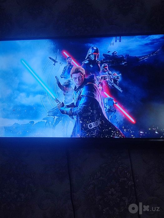 PS4 sotiladi 3ta jěstik 6 ta oreginal disk 1 ta vneshney disk