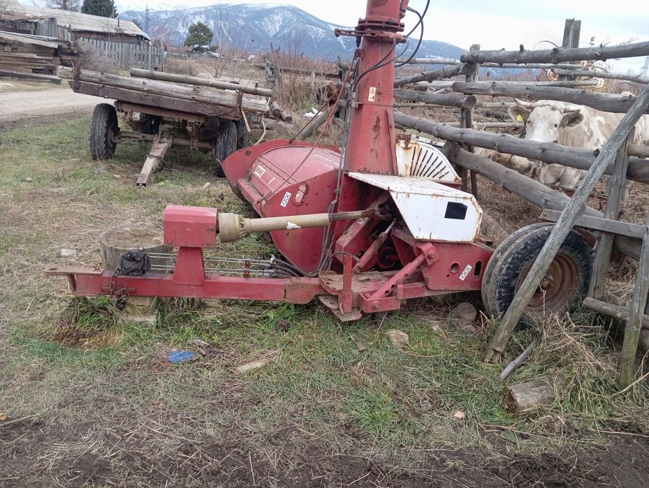 Продам комбайн для силоса.