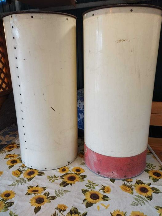 Пластиковые ёмкости для хранения чего либо