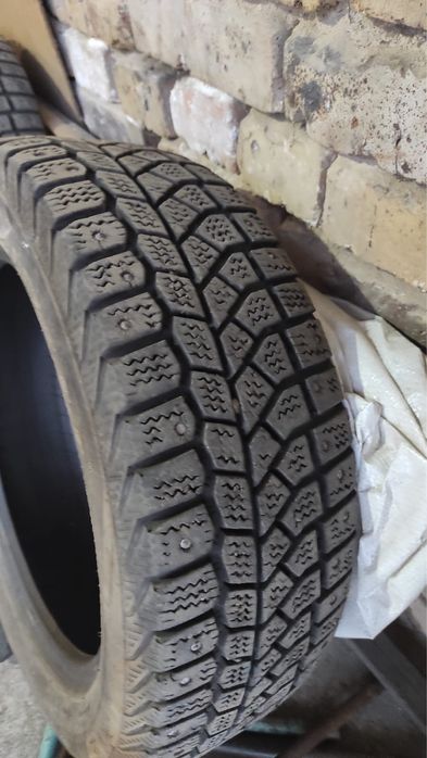 Продам зимнюю резину