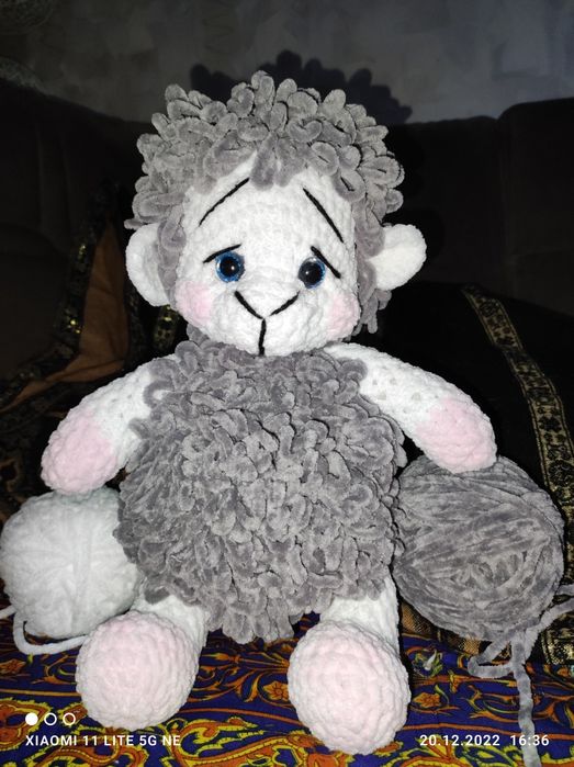 Продаются вязанные детские игрушки