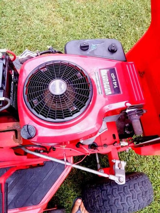 продавам трактор косачка countrax k 14