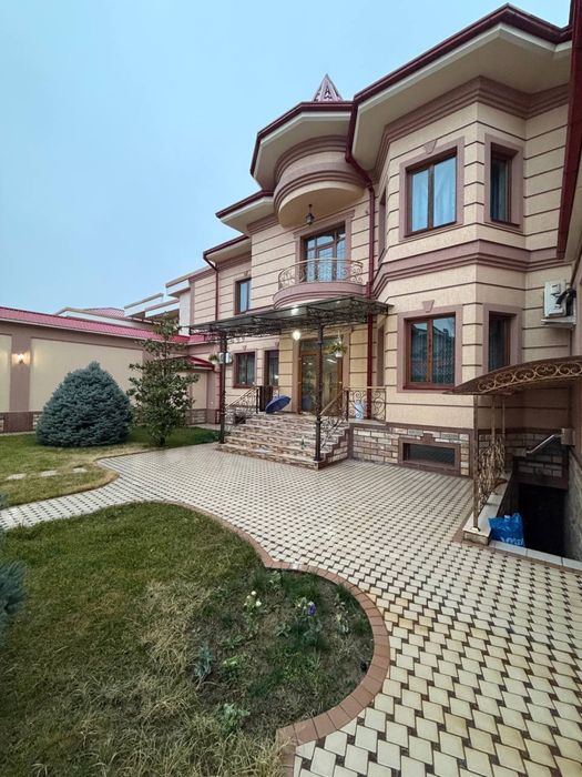 Шикарный Дом в Центре Луначарского