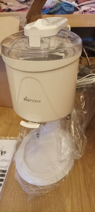 Aparat făcut înghețată