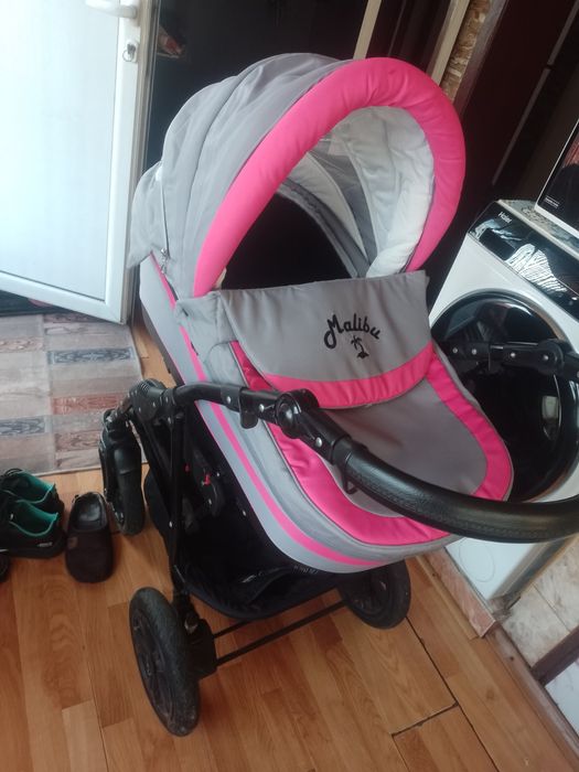 Бебешка количка Malibu