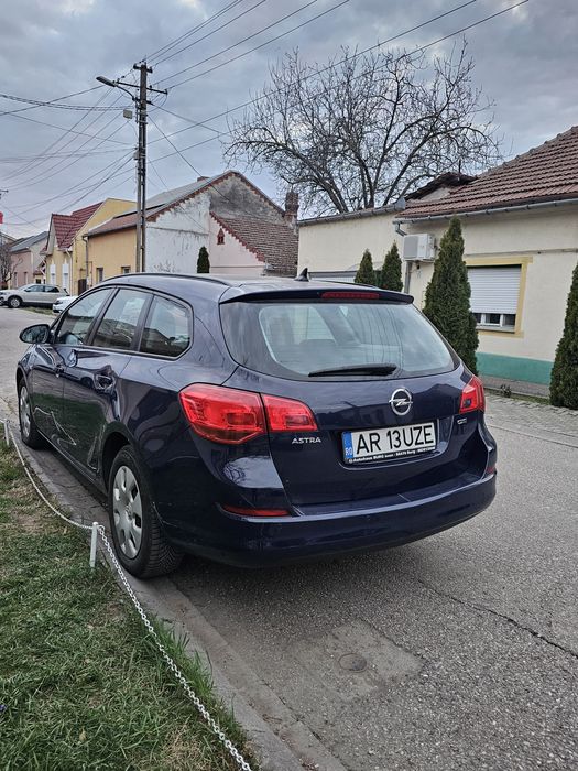 Opel Astra J (Sports Tourer)