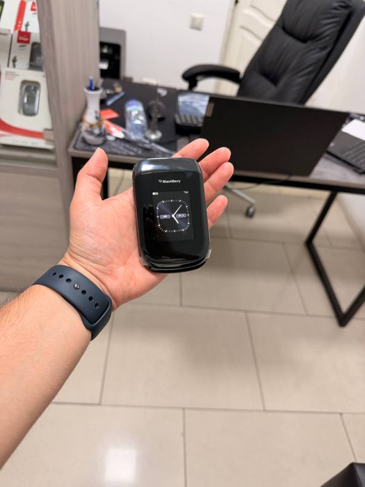 Perfectum Black Berry 9670 + bonus nomer